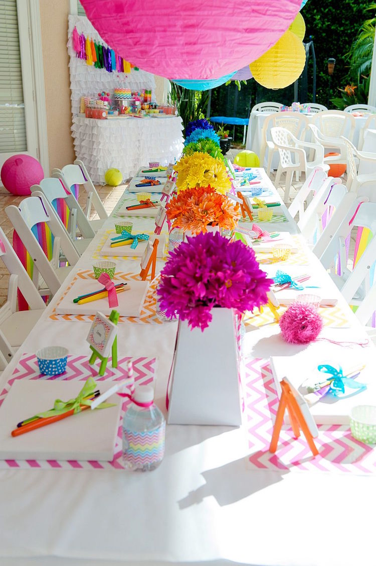 concevoir table enfants mariage deco florale lanternes papier