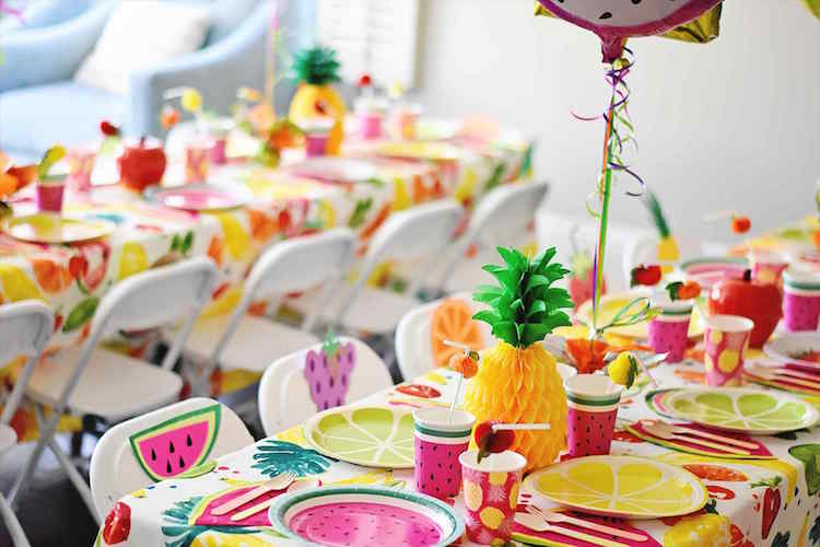 decoration table enfants tropicale idee mariage ete