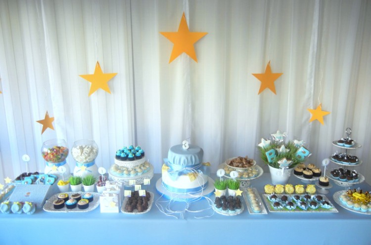 déco anniversaire 1 an filles et garçons gâteau cupcakes et autres gourmandises