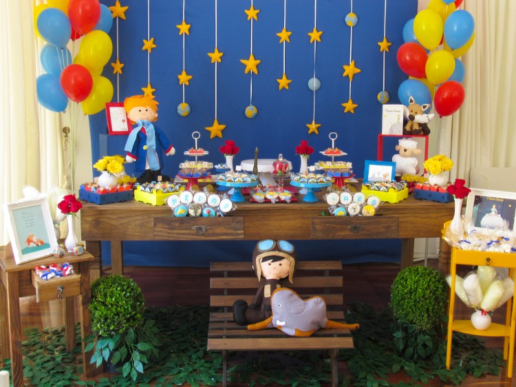 déco anniversaire 1 an idée splendide Le Petit Prince