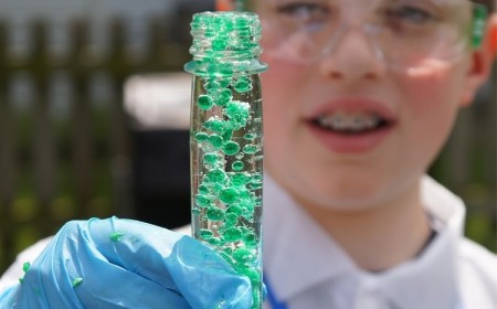 idées expérience science enfant DIY atelier scientifique maison gamins tous âges