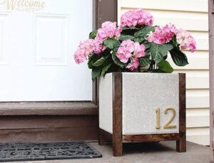 jardiniere exterieure beton bois hortensias