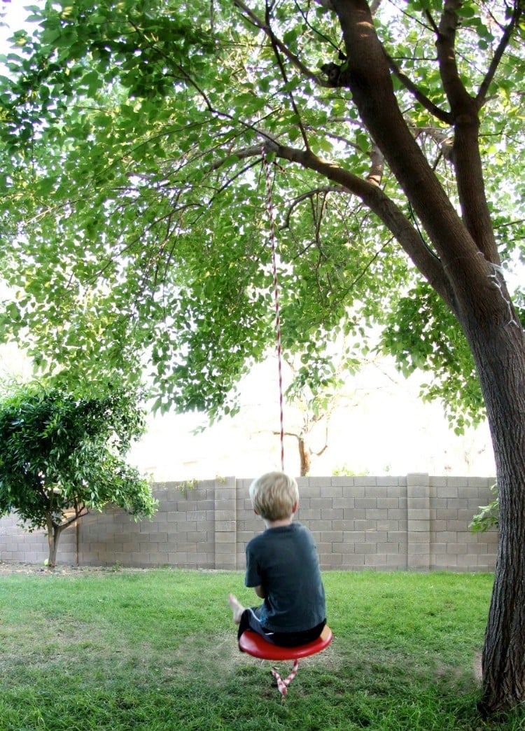 jeux extérieur enfant DIY balançoire arbre enfants arrière cour