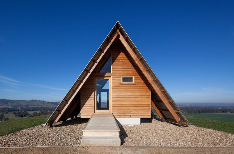 maison pyramide forme tente luxe triangulaire Australie projet signé studio design australien