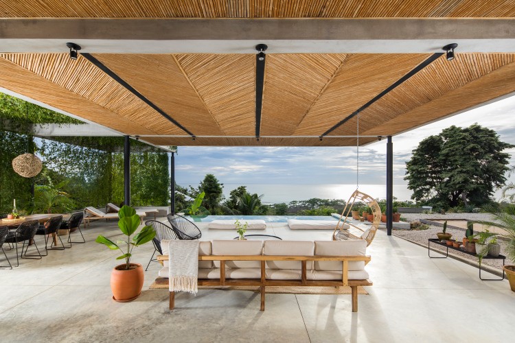 meubles en bois spots terrasse vue panoramique