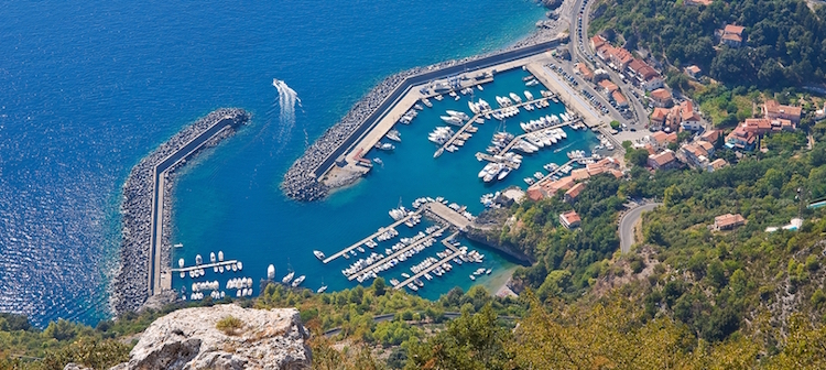 top destination croisière en Méditerranée - port de Maratea Italie de sud-ouest