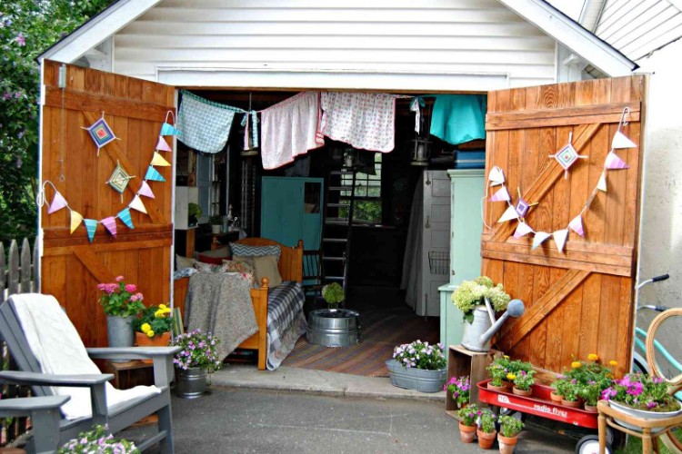 abri de jardin bois design personnalisé douillet idée originale aménagement garage pièce vivre cosy