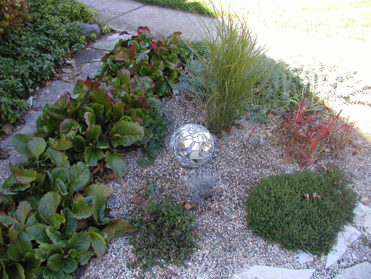 boule decorative pour jardin eclats verre miroir deco petit jardin de rocaille