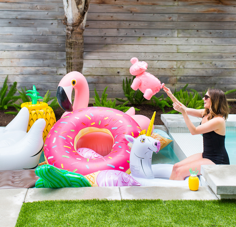 deco anniversaire flamant rose pool party flamant rose gonflable