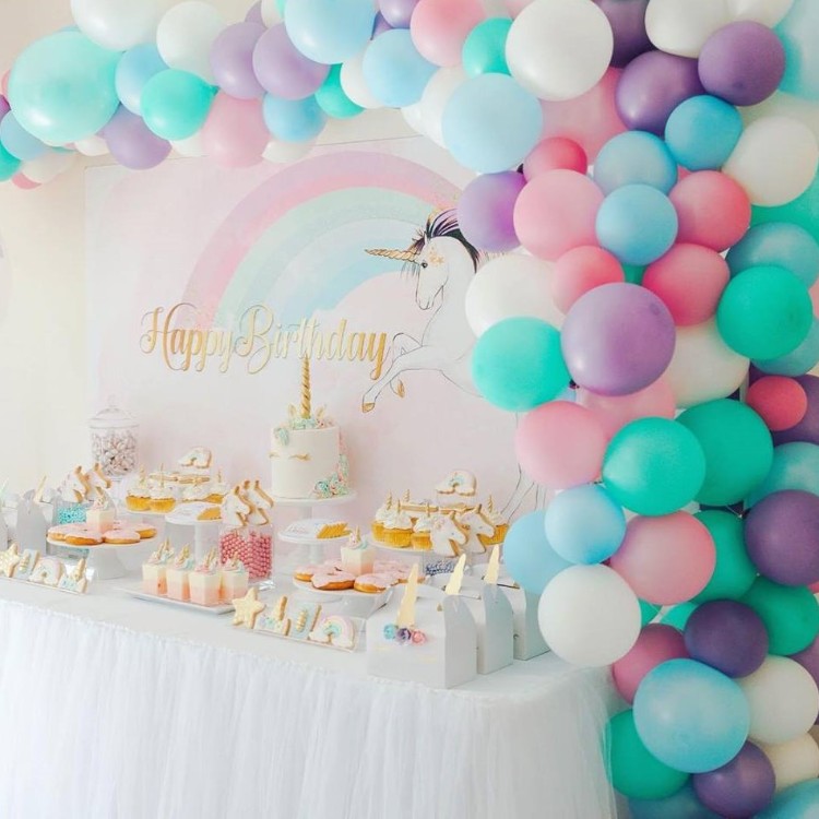décoration ballon anniversaire arc-en-ciel licorne