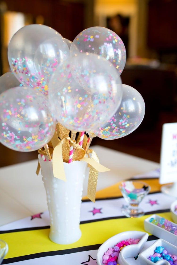 décoration ballon anniversaire ballons transparents confettis