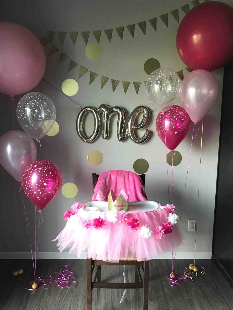 décoration ballon anniversaire fille bébé