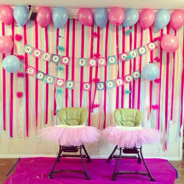décoration ballon anniversaire pour deux filles bébés