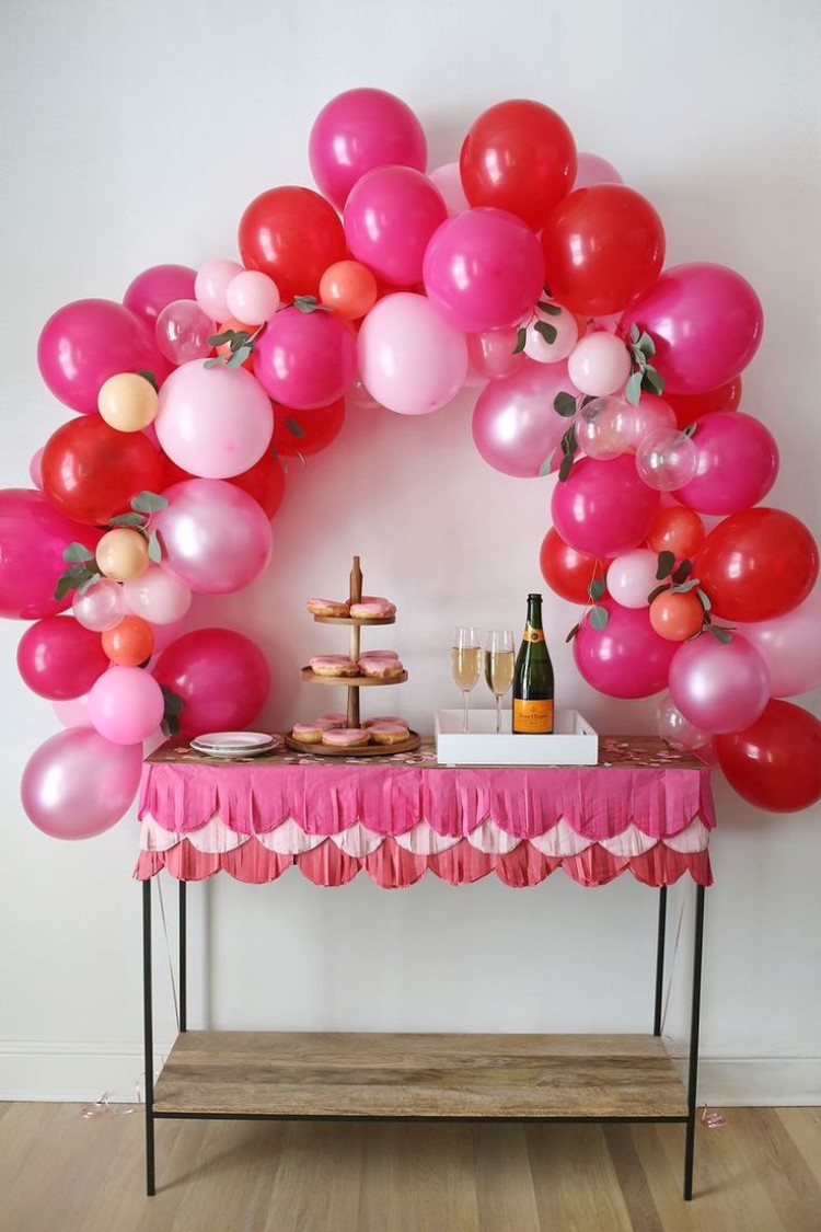 décoration ballon anniversaire thème rouge