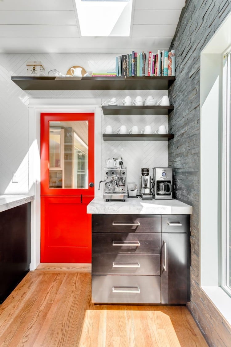 porte deux vantaux horizontaux arrière cuisine style hollandaise en bois peint rouge style campagne chic
