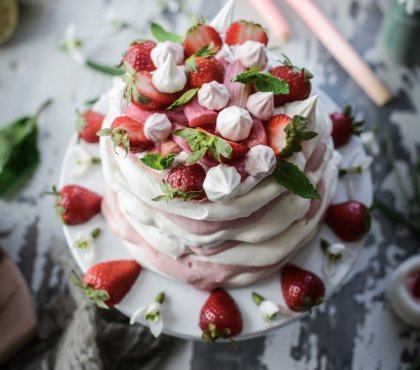 recette avec aquafaba gateau meringue fraises menthe