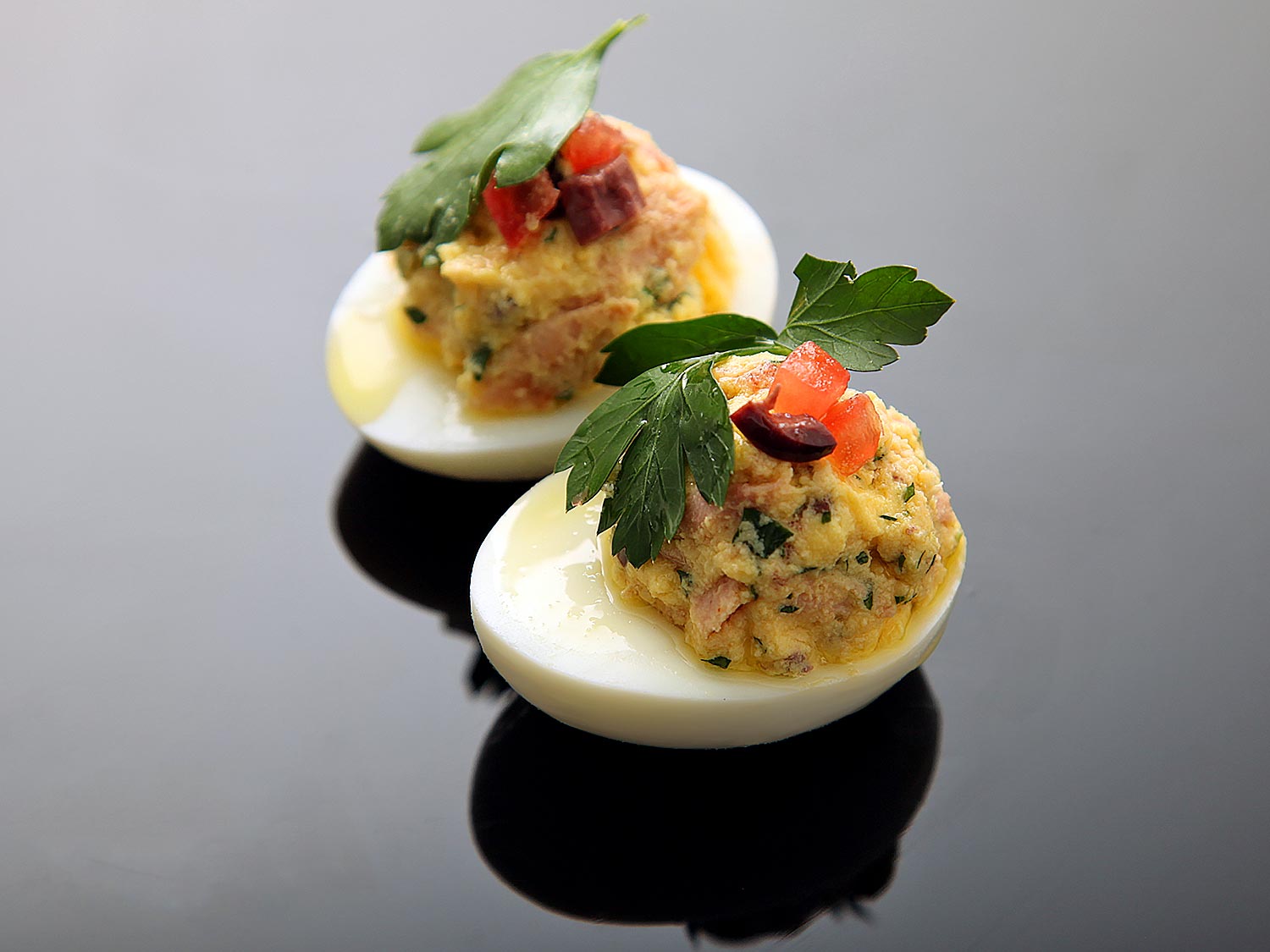 recettes amuse-bouche œuf avec tomate thon persil olives