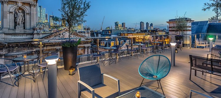 restaurant-bar sur toit terrasse de design élégant- Shoreditch Sky Terrace