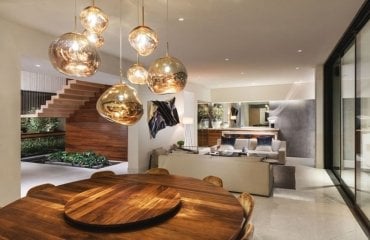 suspension luminaire design salle à manger table ronde en bois