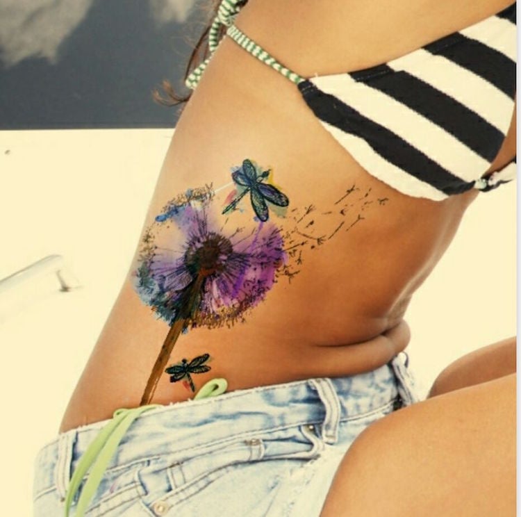 tatouage pissenlit hanche technique watercolor