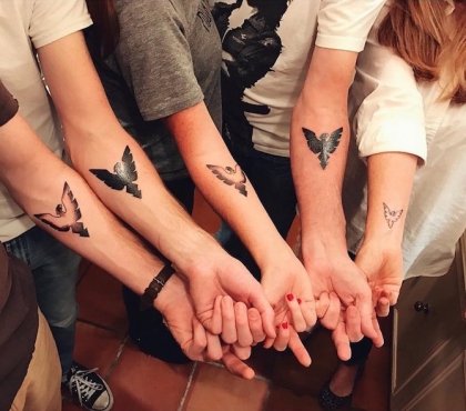 tatouage tendance 2018- engoument pour le tatouage familial