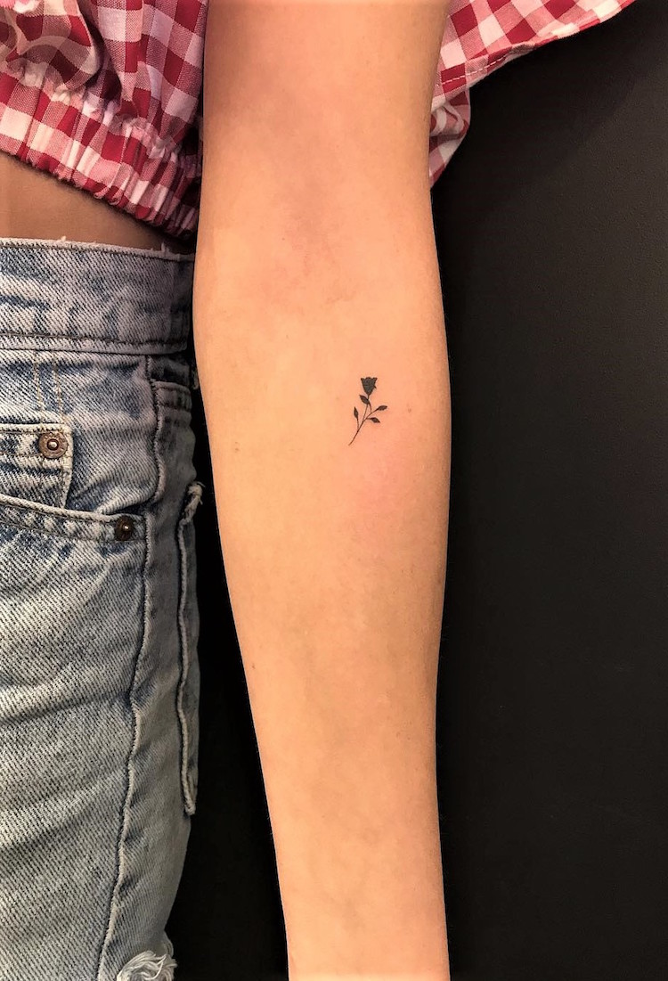 tatouage tendance 2018- le dessin minimaliste ou miniature