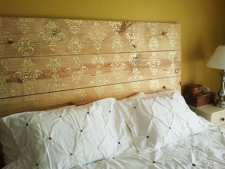 tête de lit en bois motifs sympas
