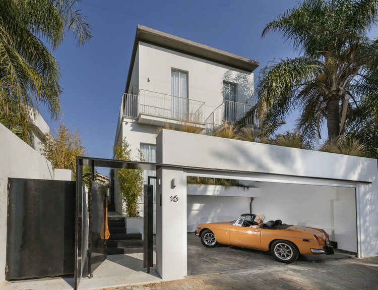 villa style bauhaus garage facade devant