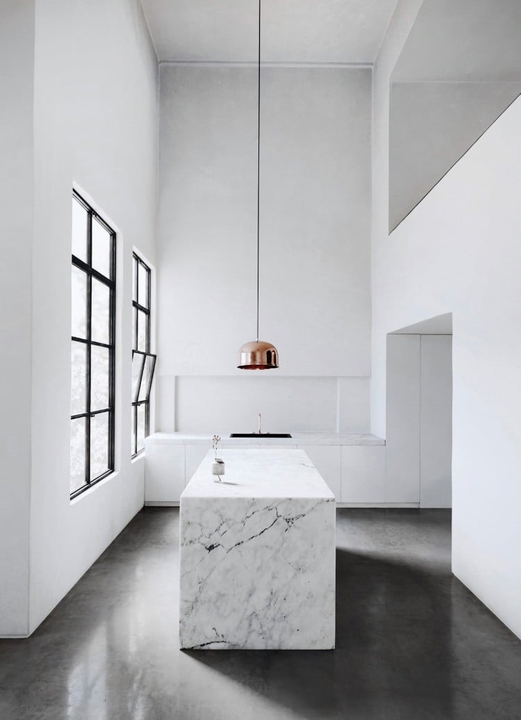 îlot central design en marbre blanc style déco cuisine moderne style minimaliste