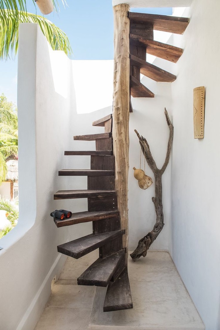 claustra escalier extérieur coulissant bois brute