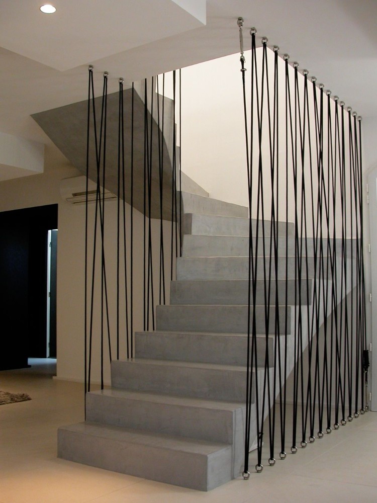 claustra escalier modèle sur mesure intérieur tiges métal