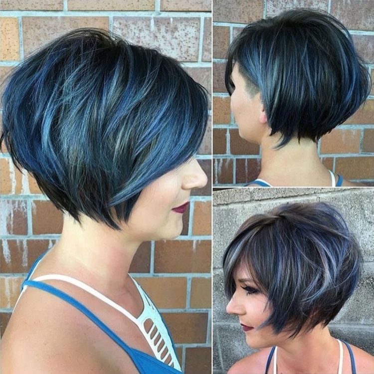 coiffure cheveux court légèrement ondulée couleur bleue