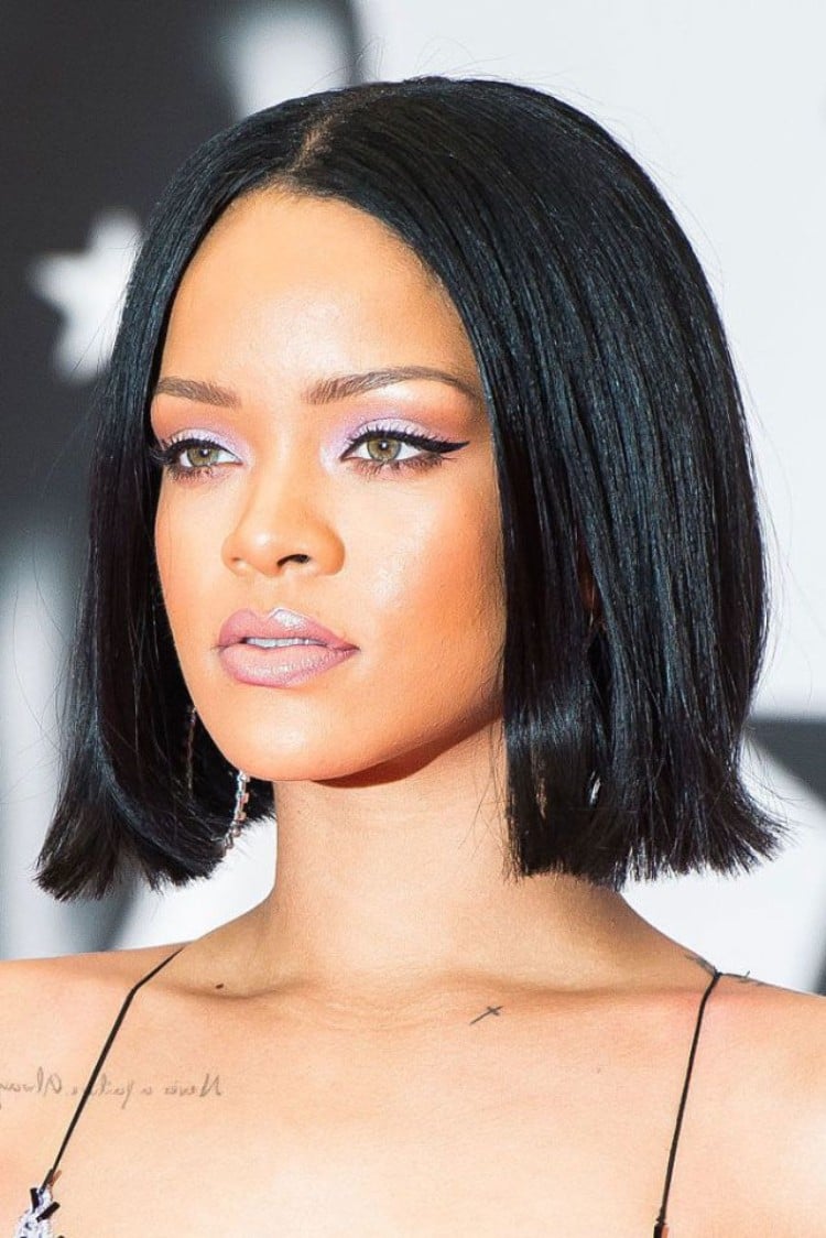 coiffure femme 2018 été Rihanna coupe courte carré pointes efillées