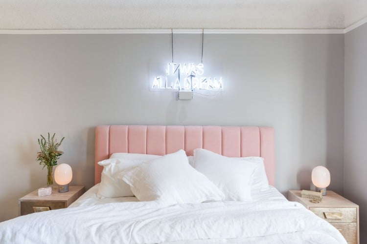 couleur tendance 2018 peinture ambiance raffinée chambre cocuher romantique peinte rose millenial touches blanches