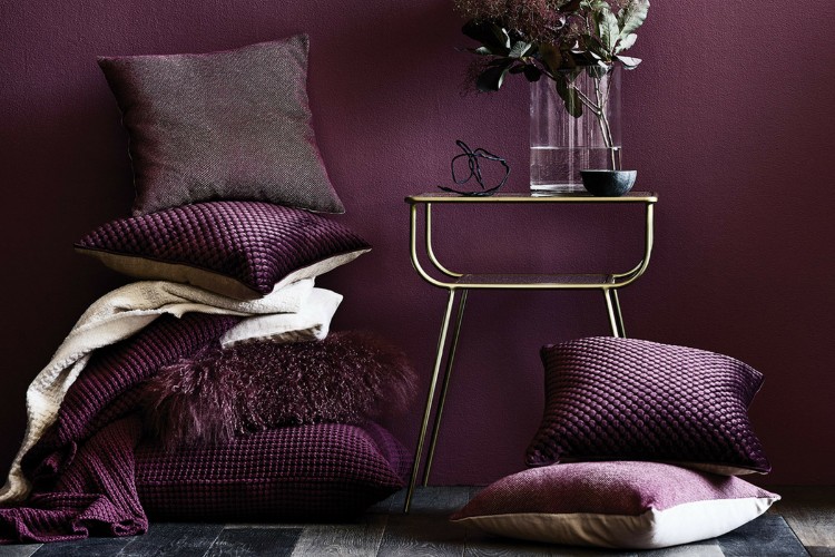 couleur tendance 2018 peinture comment adopter top couleut année Pantone ultra violet idées design intérieur