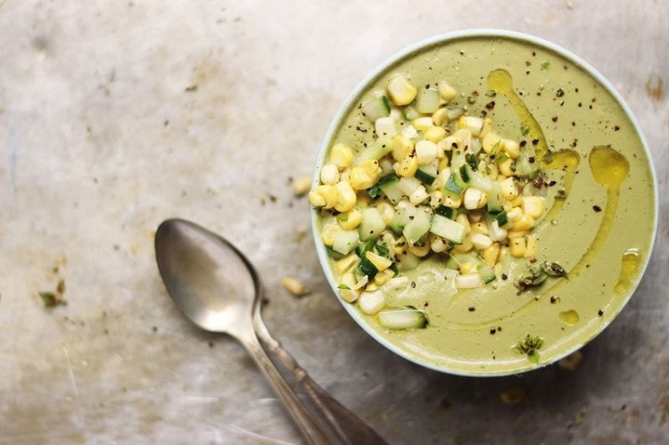 recette soupe froide au concombre basilique et maïs