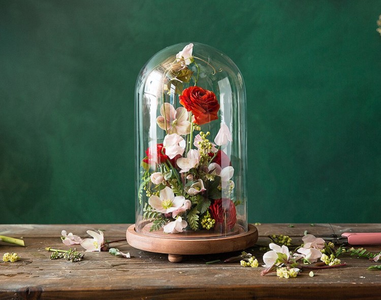 rose sous cloche la Belle et la Bête composition florale DIY idée déco originale