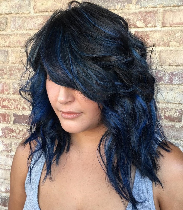 tendance coloration cheveux 2018 femme noir bleuté