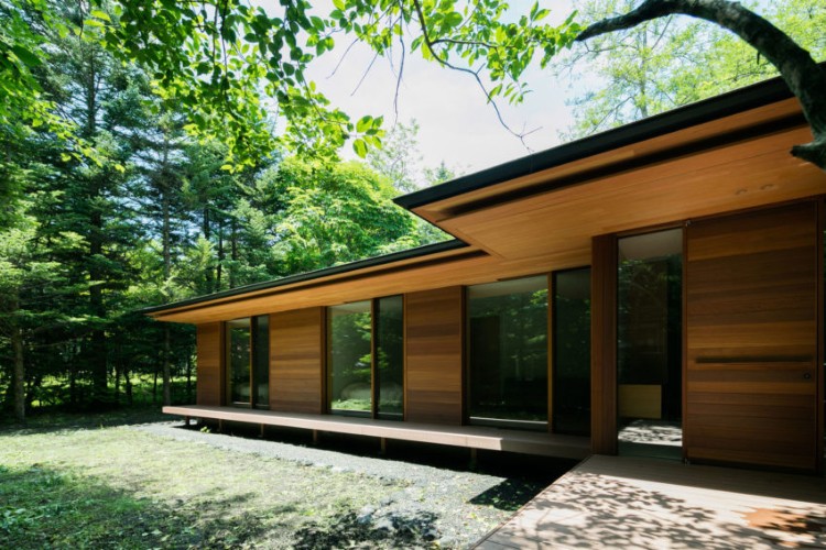 toit plat maison architecte Japon terrasse bois design innovant