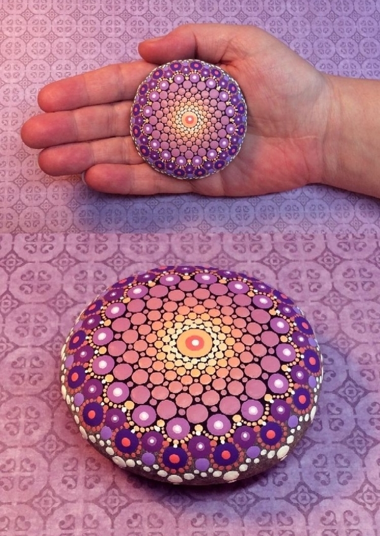 bricolage avec des galets cailloux mandala multicolore originale cercles créatifs colorés