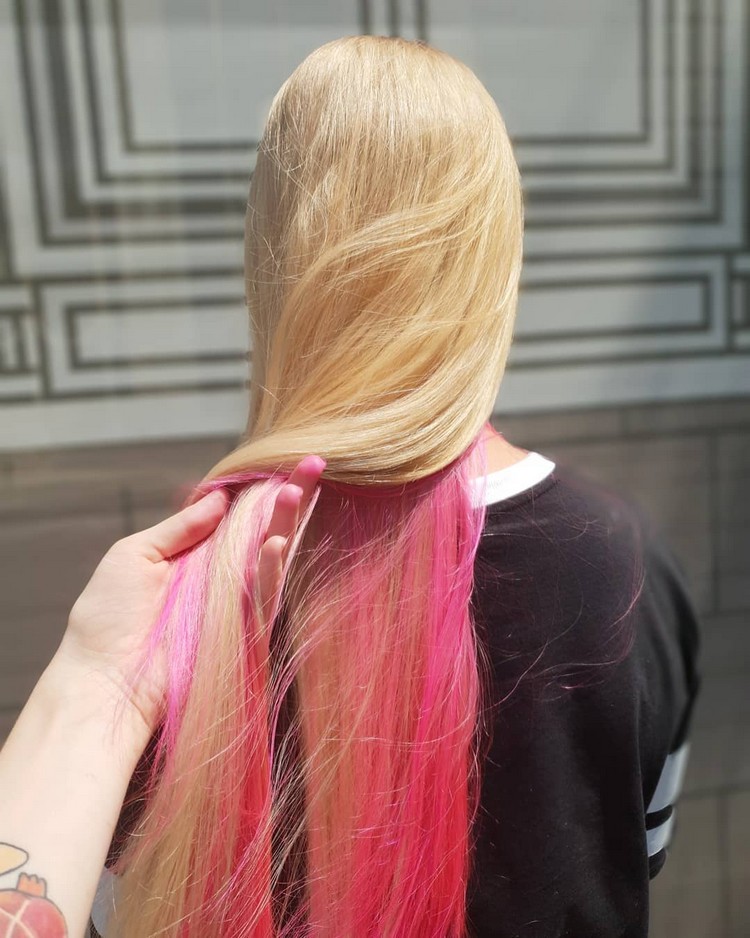 cheveux arc-en-ciel caché blond et rose