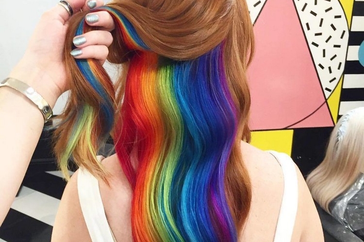 cheveux arc-en-ciel caché tendance Hidden Rainbow