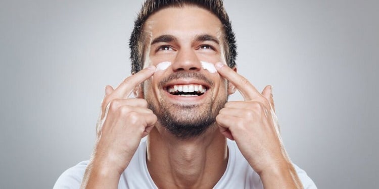 conseils soin visage homme pratiques nettoyer purifier appliquer