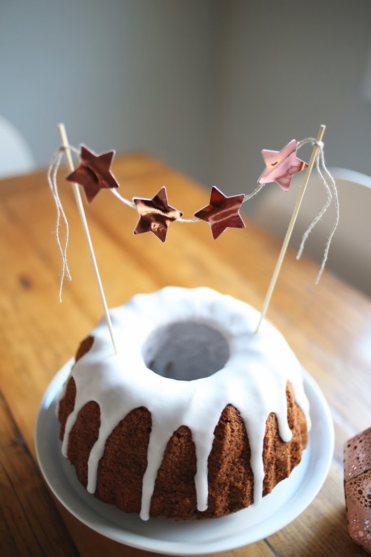 décoration gâteau tutos pour personnaliser pâtisseries faits maison ideés DIY mini guirlande adorable