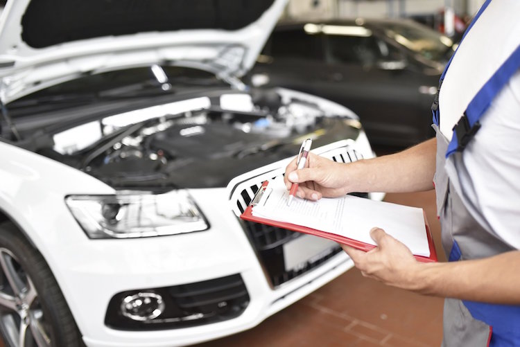 entretien voiture check list points importants inspecter