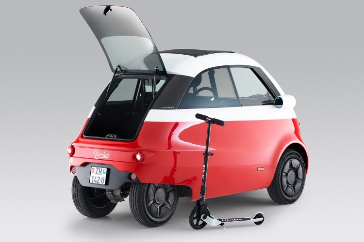 micro véhicule électrique Microlino signé Suisse design novateur économique respectueux environnement modèle rouge