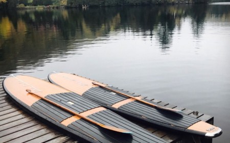planche paddle avec rame design canadien bois signé Beau Lake