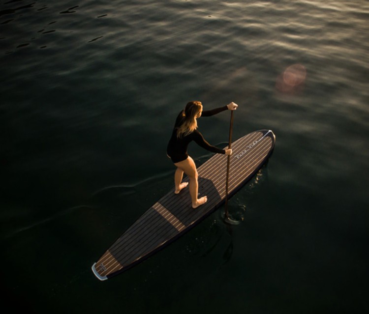planche paddle en acajou modèle Muskoka signé Beau Lake