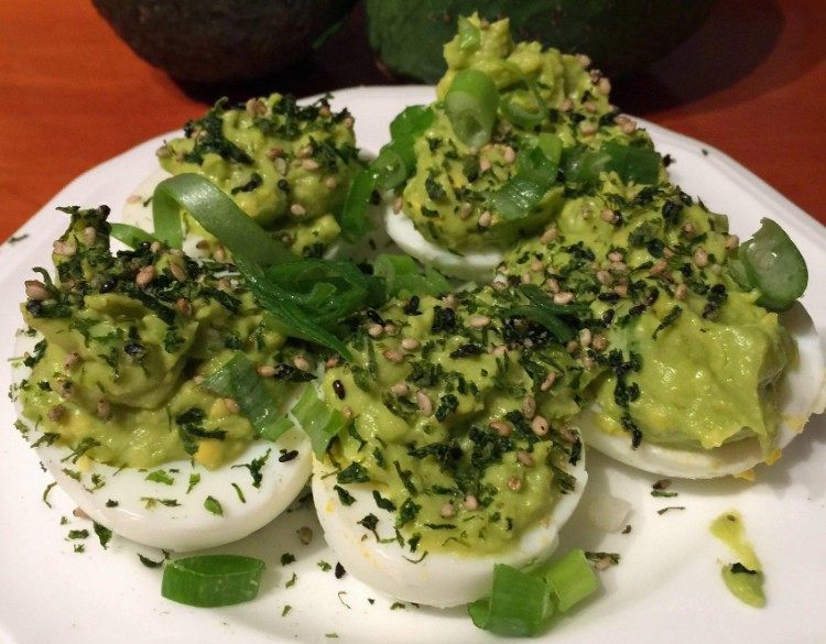 recette guacamole maison idée amuse bouche œufs durs farcis