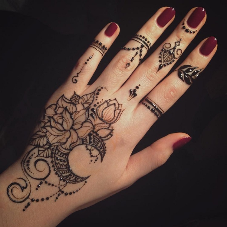tatouage henné idées tendance